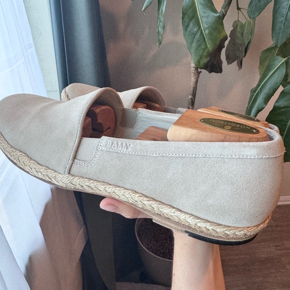 Vintage BALLY 1980s beige Slip-On Shoes main image 5